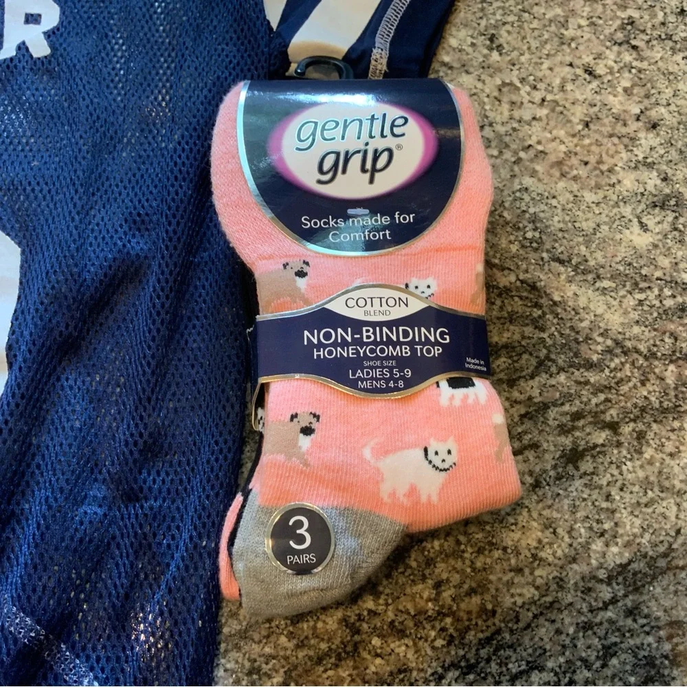 Dog Bundle, Jets Bandana. Blue Dog Jersey, Dog/cat socks set of 3, 4 Bandana’s